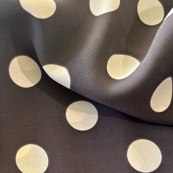 Anne Klein SZ S Silky sleeveless gray & white polka dot top Modern Office Staple - Picture 4 of 7